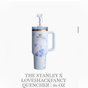 THE STANLEY X LOVESHACKFANCY QUENCHER | 40 OZ EVERBLOOMING ROSETTES (NEW)